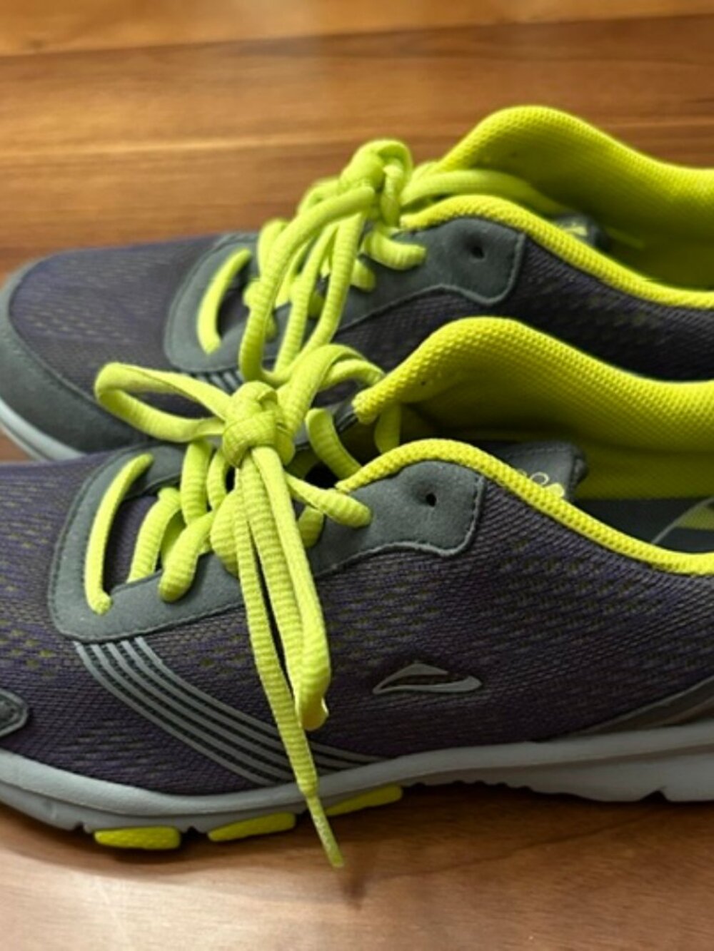 ABEO Lite Sneakers Gray and Yellow Size 6.5 or 7 Nwot Comfort (Runs Small)